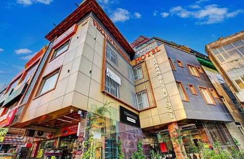 Zirakpur House | Saver Double Hotel Vihaan Residency