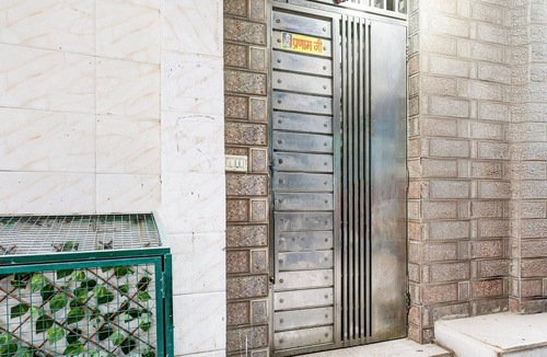 Delhi House | Saver DoubleHotel Welcome Inn