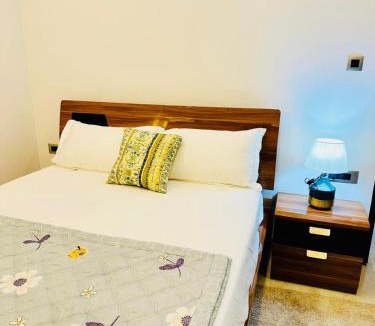 Shimla Apartment | Scenic Solitude 2bhk Mountain View Apartment by Roamhome