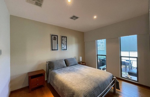 Wallaroo House | Sea Breeze Waterfront Retreat - Wallaroo Marina Frontage