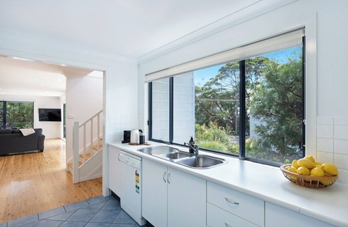 Hyams Beach House | Seahaven: Stunning Jervis Bay & Hyams Beach Views from every room