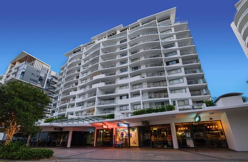 Mooloolaba Apartment | Seamark on First
