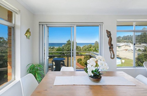 Avoca Beach Apartment | Seaview 12 - Pete & Kaz's