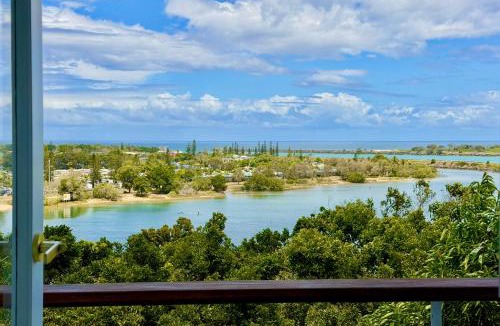 East Ballina Apartment | Seaview - Pet-Friendly - Panoramic Ocean Views - Opposite Shaws Bay - East Ballina