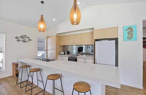 Amity Point House | Secluded & Private Stunning Beach House