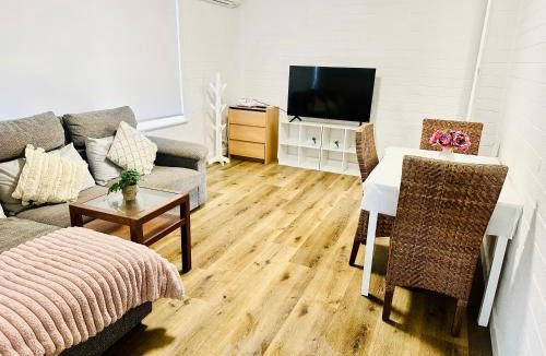 Maribyrnong Apartment | Second Home