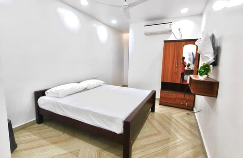 Arumuganeri Hotel | Sekar Inn