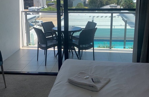 Mackay Apartment | Self Check in Modern Studio Apartment