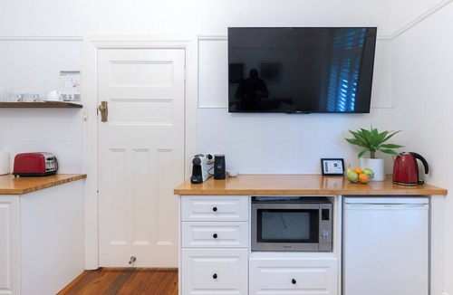 Cammeray Apartment | Self-Contained Cammeray Guesthouse near CBD and Beaches