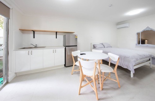 Wollongong CBD Apartment | Self contained studio - Beach Shack