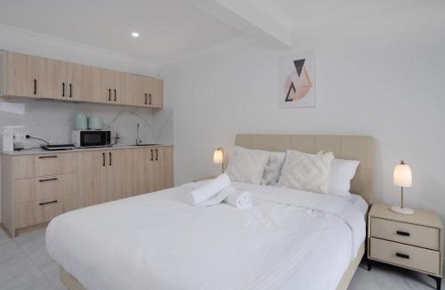Macgregor House | Self-Contained Unit Perfect for Solo or Couple Travelers