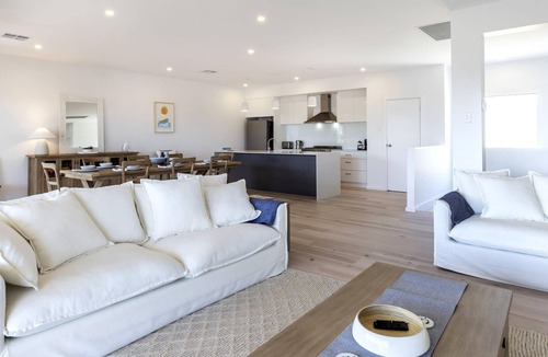 Sellicks Beach House | SELLICKS BEACHSIDE RETREAT unwind by the sea