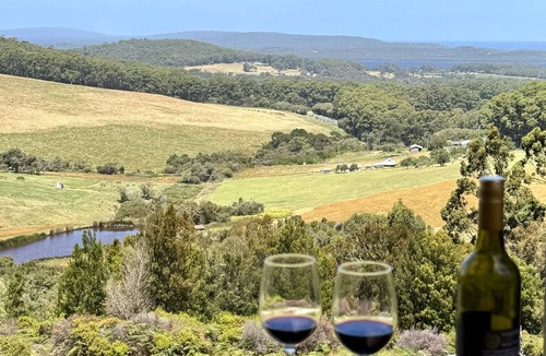 Shadforth House | Serendeva: Private, panoramic views, dogs allowed & EV charger