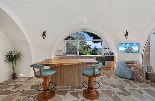 Flaxton House | Serene Flaxton igloo with garden views - sauna & cold plunge