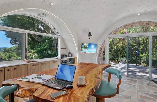 Flaxton House | Serene Flaxton igloo with garden views - sauna & cold plunge