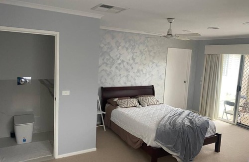 Gladstone Park House | Serene Guest Room in Gladstone Park with Private Entrance