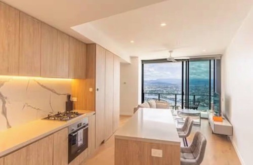 Broadbeach Apartment | Serene Hinterland Views from the Casino