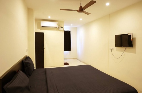 Semmencherry Hotel | Serene Stays