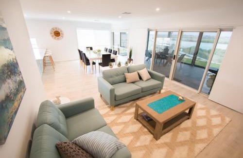 Seymour House | ‘Serenity’ and sweeping Murray River views