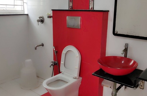 Sholinganallur Hotel | Seven Stones Stays