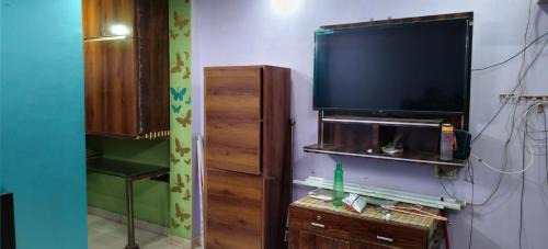 DLF City Apartment | Sharma homes