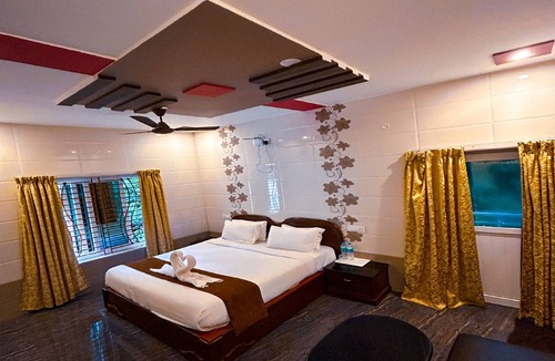 Yercaud Hotel | Sharma Jee Farm House