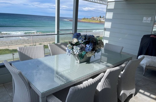Warilla House | Shellharbour Waves - Amazing Beach Front Views