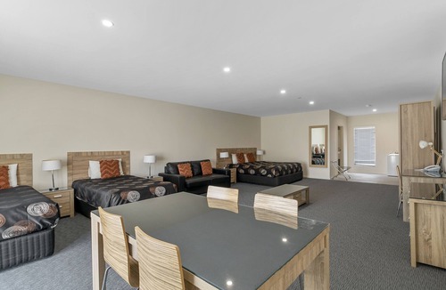 Shepparton Hotel | Sherbourne Terrace Hotel