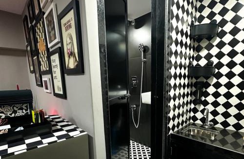 Pali Hill Apartment | Shes Garage a retro studio in Bandra