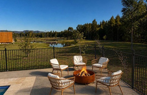 Pokolbin House | Shiraz Vineyard Estate