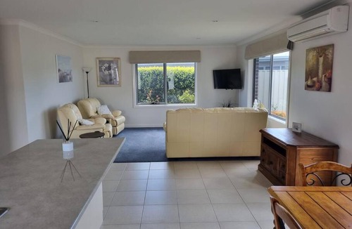 Port Sorell Apartment | Shore beats working