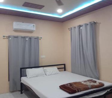 Ellora Cabin | Shree krishn yatri nivas
