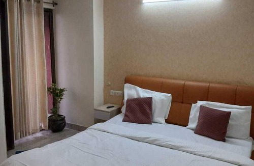 Vrindavan Hotel | Shree Krishna Valley