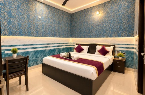Ayodhya Hotel | Shree Ram Mandir 500m Walk - Atharav Palace