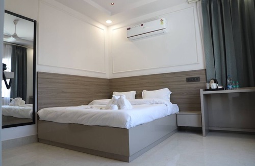 Sirsa Hotel | Shreeja Central
