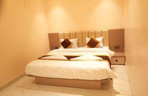 Pandharpur Hotel | Shri Prasad Executive