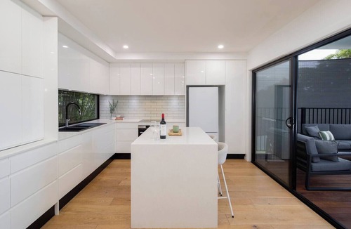 Merewether Heights House | Sienna Cove Elegant Retreat near Merewether Beach