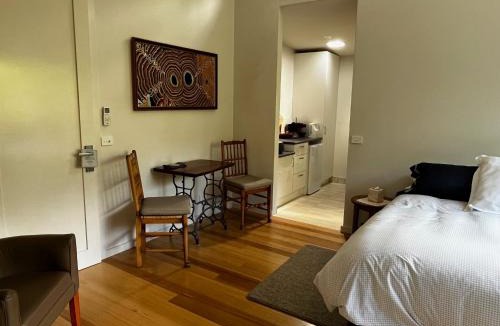 Gembrook Bed & Breakfast | SIGNAL BOX Short Stay