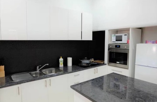 Broken Hill House | Silver City Oasis @ Broken Hill CBD Stay