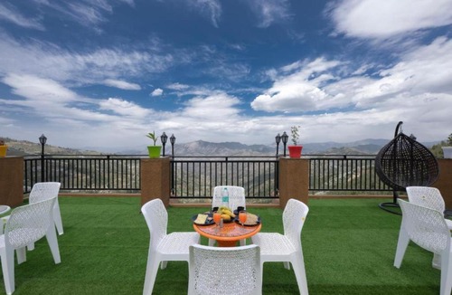 Dharampur Apartment | Silver Crest Hotel Kasauli