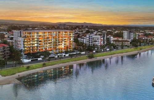 Biggera Waters Apartment | Silvershore Apartments on the Broadwater