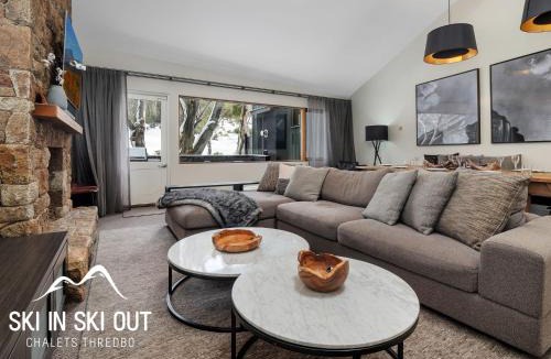 Thredbo Ski Chalet | Ski In Ski Out #08