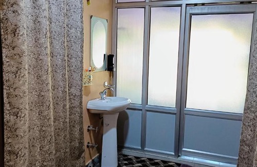 Leh Apartment | Skitsal