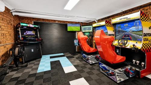 Malua Bay House | SKYES BEACH HOUSE spas sauna arcade machines