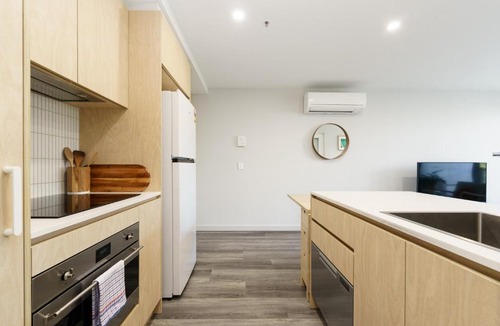 Braddon Apartment | Sleek Braddon Apartment Near Canberra Centre - Hosted by Canstay