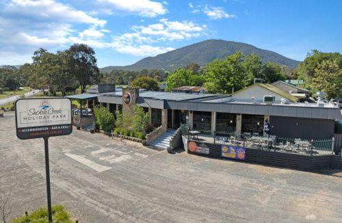 Eildon Hotel | Snobs Creek Motel Eildon