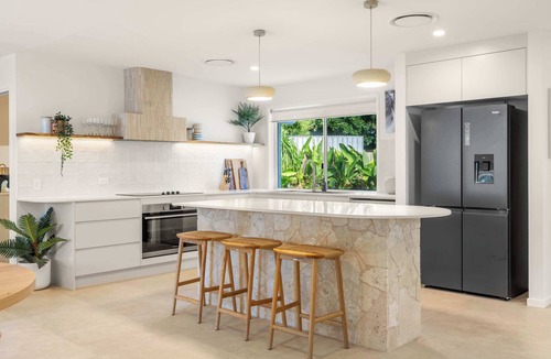Mooloolaba House | Solara Escape Mooloolaba, Pool + Pet-Friendly Home