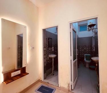 Rishikesh Hostel | Solo Nari Backpackers Rishikesh