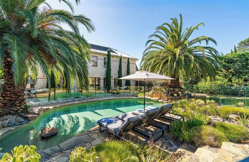 Mount Martha House | South Beach Resort, Bay Views, Pool, Games