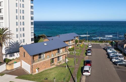 Cronulla House | South Cronulla Ocean View Beach House Sleeps 8
